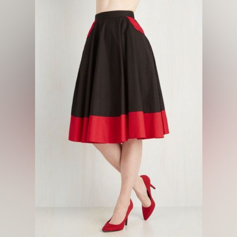 Every Bewitch Way Black and Red Women's Skirt Halloween Bats Pockets Retro